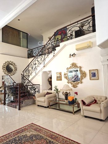 Hunian Mewah LB 500m2 Siap Pakai Desain Elegan di Pondok Indah, Jakarta Selatan Hunian Mewah LB 500m2 Siap Pakai Desain Elegan di Pondok Indah, Jakarta Selatan