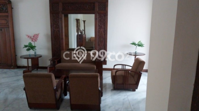 Disewakan! Rumah 4 Kamar Tidur &
4 Kamar Mandi di Kemang, Jakarta Selatan Disewakan! Rumah 4 Kamar Tidur &
4 Kamar Mandi di Kemang, Jakarta Selatan