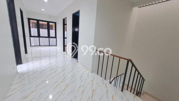 Rumah Elit Modern Siap Huni di Cirendeu Jakarta Selatan Rumah Elit Modern Siap Huni di Cirendeu Jakarta Selatan
