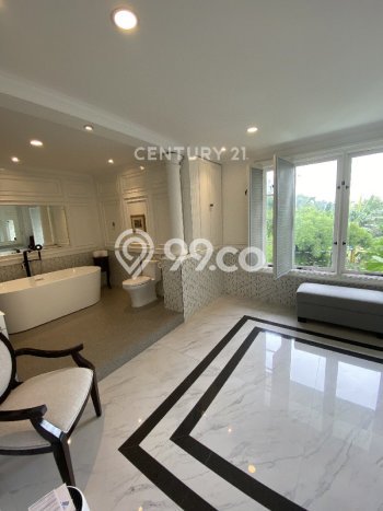Disewakan Rumah Strategis di Pondok Indah LT 422m2 / LB 650m2 Siap Huni Disewakan Rumah Strategis di Pondok Indah LT 422m2 / LB 650m2 Siap Huni