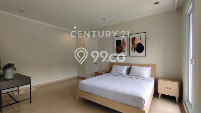 Sewa Rumah Strategis di Antasari LT 345m2 / LB 350m2 Siap Huni Sewa Rumah Strategis di Antasari LT 345m2 / LB 350m2 Siap Huni