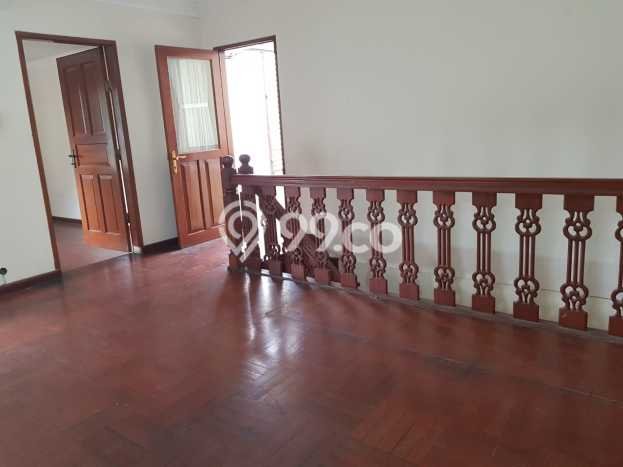 Sewa cepat rumah minimalis strategis 7 Kamar di Sukasari, Bandung Sewa cepat rumah minimalis strategis 7 Kamar di Sukasari, Bandung