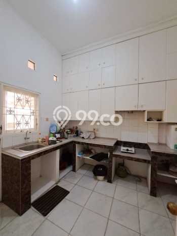 Rumah Modern 3 KT di Sektor 9-Bintaro Tangerang Selatan Semi Furnished Rumah Modern 3 KT di Sektor 9-Bintaro Tangerang Selatan Semi Furnished