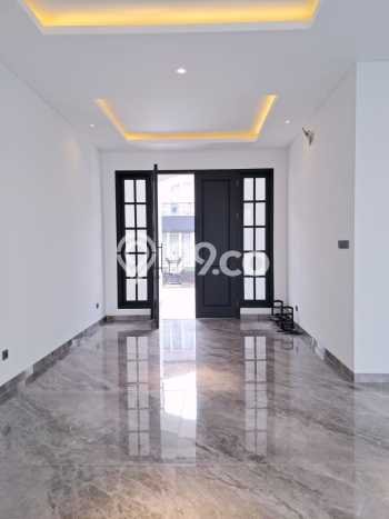 Jual Rumah Mewah Elegan Dengan View Cantik di Sektor 9-Bintaro, Tangerang Selatan Jual Rumah Mewah Elegan Dengan View Cantik di Sektor 9-Bintaro, Tangerang Selatan