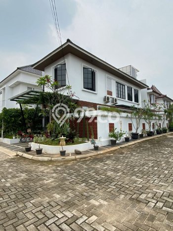 Rumah Nyaman dengan 3 Kamar Tidur dan 3 Kamar Mandi di Area Bintaro, Tangerang Selatan Rumah Nyaman dengan 3 Kamar Tidur dan 3 Kamar Mandi di Area Bintaro, Tangerang Selatan