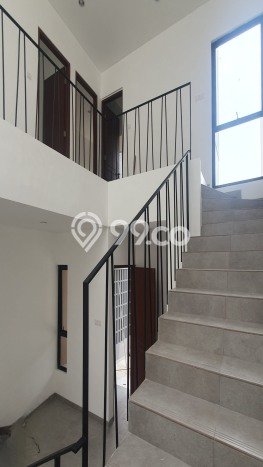 Rumah Baru Bagus Siap Huni Dekat Stasiun di Bintaro Rumah Baru Bagus Siap Huni Dekat Stasiun di Bintaro