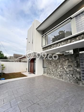 Rumah Luxury Modern Tanpa Renovasi di BSD City Tangerang Rumah Luxury Modern Tanpa Renovasi di BSD City Tangerang