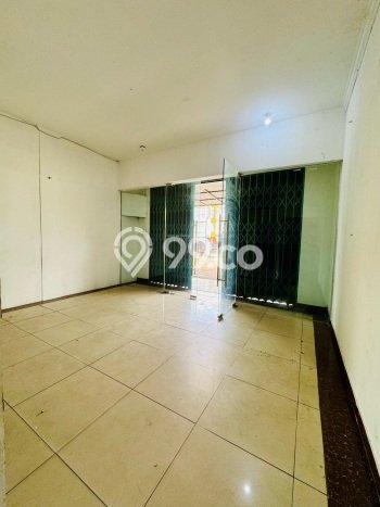 KAWASAN BISNIS! Ruko di BSD, Luas 450m², Akses Utama KAWASAN BISNIS! Ruko di BSD, Luas 450m², Akses Utama