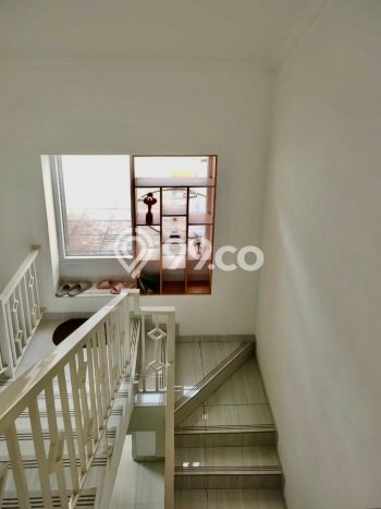 Hunian Elit LB 200m2 Siap Pakai Desain Elegan di Sektor 9-Bintaro, Tangerang Selatan Hunian Elit LB 200m2 Siap Pakai Desain Elegan di Sektor 9-Bintaro, Tangerang Selatan