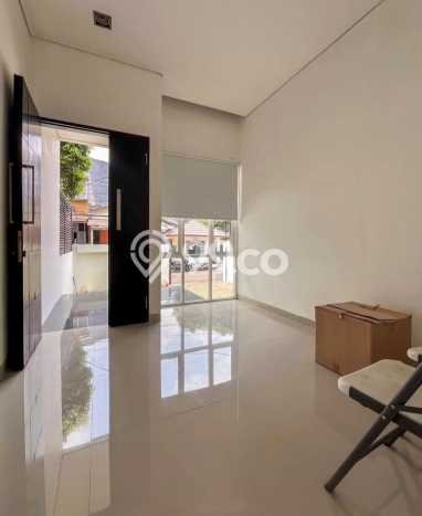 For Sale! Premium House LT 155m2 Desain Modern di Pondok Indah For Sale! Premium House LT 155m2 Desain Modern di Pondok Indah