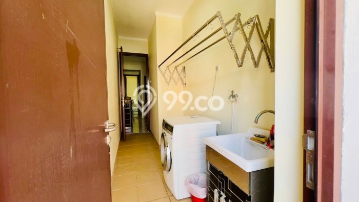 Rumah Mewah LB 296m2 Siap Huni Desain Elegan di Bintaro, Tangerang Selatan Rumah Mewah LB 296m2 Siap Huni Desain Elegan di Bintaro, Tangerang Selatan