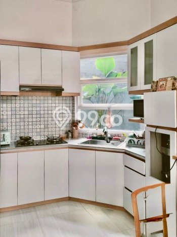Hunian Elit LB 200m2 Siap Pakai Desain Elegan di Sektor 9-Bintaro, Tangerang Selatan Hunian Elit LB 200m2 Siap Pakai Desain Elegan di Sektor 9-Bintaro, Tangerang Selatan
