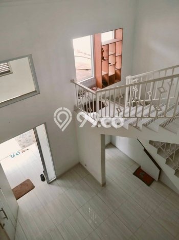 Hunian Elit LB 200m2 Siap Pakai Desain Elegan di Sektor 9-Bintaro, Tangerang Selatan Hunian Elit LB 200m2 Siap Pakai Desain Elegan di Sektor 9-Bintaro, Tangerang Selatan