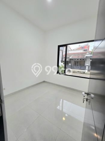Rumah 3 Kamar Dekat dengan Akses Transportasi, Tangerang Selatan - Lokasi Strategis Rumah 3 Kamar Dekat dengan Akses Transportasi, Tangerang Selatan - Lokasi Strategis