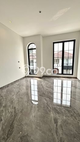 Jual Rumah Mewah Elegan Dengan View Cantik di Sektor 9-Bintaro, Tangerang Selatan Jual Rumah Mewah Elegan Dengan View Cantik di Sektor 9-Bintaro, Tangerang Selatan