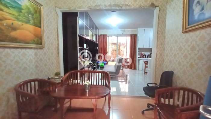 Jual Rumah Mewah Megah Dengan View Eksklusif di BSD City, Tangerang Jual Rumah Mewah Megah Dengan View Eksklusif di BSD City, Tangerang