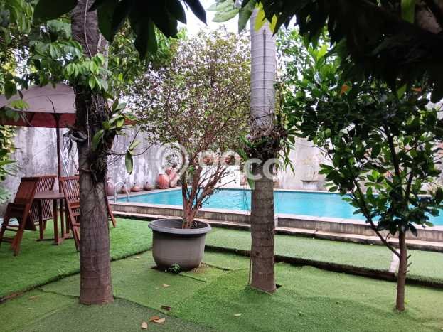 For Sale! Premium House LT 1000m2 Desain Elegan di Kemang For Sale! Premium House LT 1000m2 Desain Elegan di Kemang