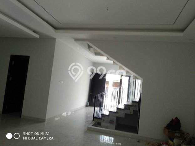 Siap Huni Hunian Elit 4 Kamar di Cempaka Putih Dekat ke Mana Pun Siap Huni Hunian Elit 4 Kamar di Cempaka Putih Dekat ke Mana Pun