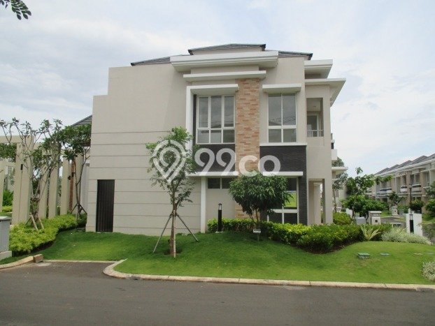 Jual Rumah Mewah Megah Dengan View Eksklusif di Gading Serpong, Tangerang Jual Rumah Mewah Megah Dengan View Eksklusif di Gading Serpong, Tangerang