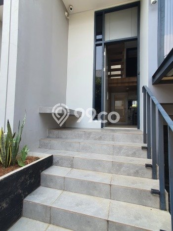 For Sale Rumah 3 Kamar Lokasi Strategis Nyaman dan Strategis di BSD For Sale Rumah 3 Kamar Lokasi Strategis Nyaman dan Strategis di BSD