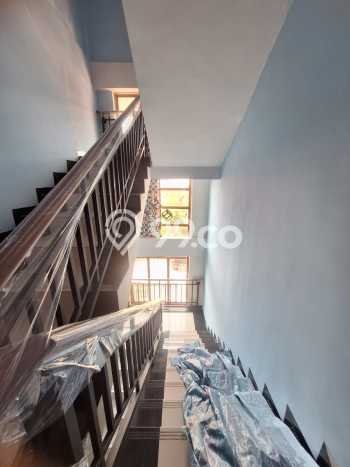Rumah Modern 5 KT di Nagoya Batam Semi Furnished Rumah Modern 5 KT di Nagoya Batam Semi Furnished