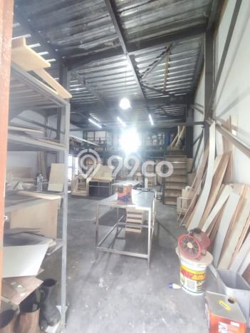 Unit Gudang Disewakan di Tanjung Uncang di Area Ramai & Strategis Unit Gudang Disewakan di Tanjung Uncang di Area Ramai & Strategis