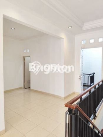 Rumah Luas Asri 3 KT Siap Huni di Pondok Kelapa Jakarta Timur Rumah Luas Asri 3 KT Siap Huni di Pondok Kelapa Jakarta Timur