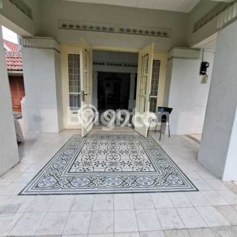 Siap Huni Hunian Elit 10 Kamar di Menteng Dekat ke Mana Saja Siap Huni Hunian Elit 10 Kamar di Menteng Dekat ke Mana Saja