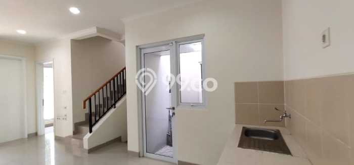 Disewakan! Rumah 3 Kamar Tidur &
2 Kamar Mandi di Gading Serpong, Tangerang Disewakan! Rumah 3 Kamar Tidur &
2 Kamar Mandi di Gading Serpong, Tangerang