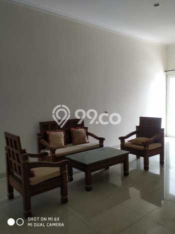 Lokasi strategis! Rumah siap pakai dikontrakkan di Banyumanik LB 210m2 Lokasi strategis! Rumah siap pakai dikontrakkan di Banyumanik LB 210m2