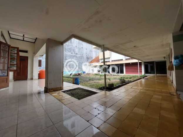 Siap Huni Rumah Mewah 6 Kamar di Semarang Selatan Dekat ke Mana Pun Siap Huni Rumah Mewah 6 Kamar di Semarang Selatan Dekat ke Mana Pun