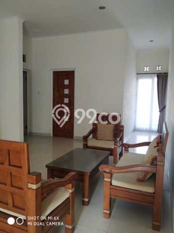 Lokasi strategis! Rumah siap pakai dikontrakkan di Banyumanik LB 210m2 Lokasi strategis! Rumah siap pakai dikontrakkan di Banyumanik LB 210m2