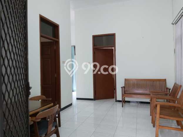 Lokasi terbaik! Rumah siap huni dikontrakkan di Tembalang LB 120m2 Lokasi terbaik! Rumah siap huni dikontrakkan di Tembalang LB 120m2
