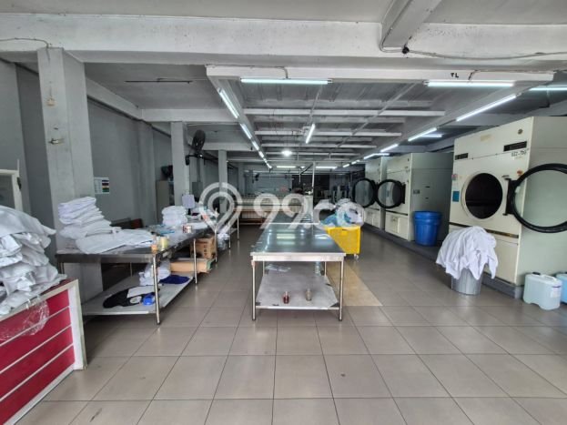 Unit Komersial Dijual di Gayamsari Semarang 700m2 Unit Komersial Dijual di Gayamsari Semarang 700m2