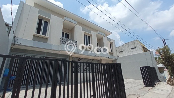 Unit Kost Dijual di Semarang Barat dengan 35 Kamar Tidur & Luas Bangunan 1000m2 Unit Kost Dijual di Semarang Barat dengan 35 Kamar Tidur & Luas Bangunan 1000m2