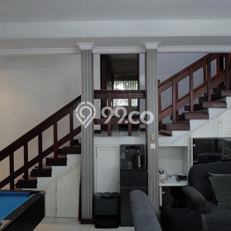 Sewa Rumah Harga Terjangkau di BKR Bandung dengan 5 Kamar Tidur Sewa Rumah Harga Terjangkau di BKR Bandung dengan 5 Kamar Tidur
