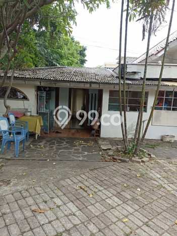 Siap Huni Rumah Mewah 4 Kamar di Menteng Dekat ke Mana Pun Siap Huni Rumah Mewah 4 Kamar di Menteng Dekat ke Mana Pun