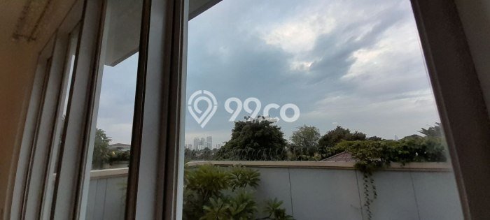 Rumah Elit Modern Tanpa Renovasi di Kemang Jakarta Selatan Rumah Elit Modern Tanpa Renovasi di Kemang Jakarta Selatan