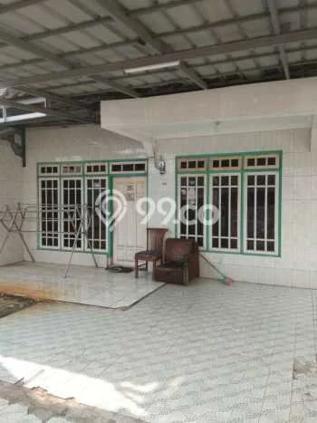 Rumah Modern 4 Kamar LT 305m2 di Kaliabang Rumah Modern 4 Kamar LT 305m2 di Kaliabang