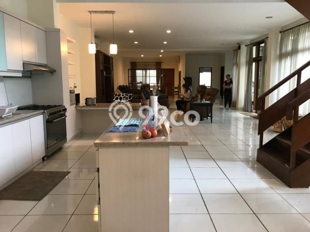 Rumah Mewah Siap Huni LT 550m2 di Menteng, Jakarta Pusat Rumah Mewah Siap Huni LT 550m2 di Menteng, Jakarta Pusat