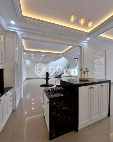 Jual Rumah Luas Elegan Dengan View Eksklusif di Pondok Indah, Jakarta Selatan Jual Rumah Luas Elegan Dengan View Eksklusif di Pondok Indah, Jakarta Selatan