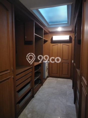 Hunian Modern Dikontrakkan 5 Kamar di Menteng Boleh Nego Hunian Modern Dikontrakkan 5 Kamar di Menteng Boleh Nego