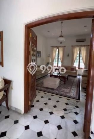 Siap Huni Rumah Mewah 4 Kamar di Menteng Dekat ke Mana Pun Siap Huni Rumah Mewah 4 Kamar di Menteng Dekat ke Mana Pun