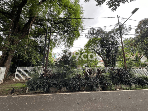 Best Deal Hunian Premium Ideal dan Luas di Menteng, Jakarta Pusat Best Deal Hunian Premium Ideal dan Luas di Menteng, Jakarta Pusat