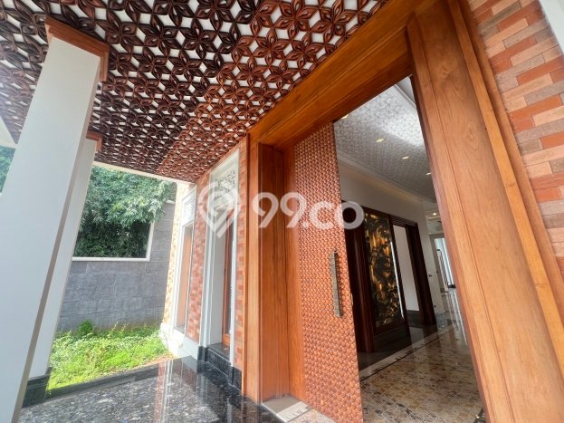 Rumah Luxury 9 Kamar Sewa Hanya Rp 2,6 Miliar/ Tahun di Jakarta Pusat Rumah Luxury 9 Kamar Sewa Hanya Rp 2,6 Miliar/ Tahun di Jakarta Pusat