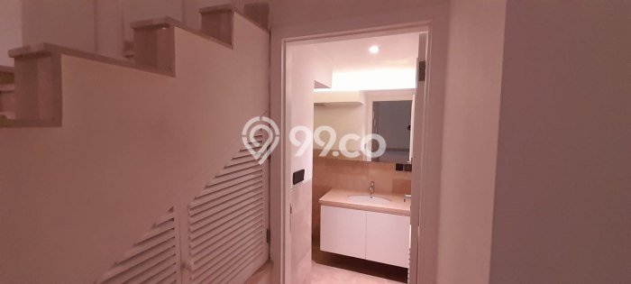 Rumah Elit Modern Tanpa Renovasi di Kemang Jakarta Selatan Rumah Elit Modern Tanpa Renovasi di Kemang Jakarta Selatan