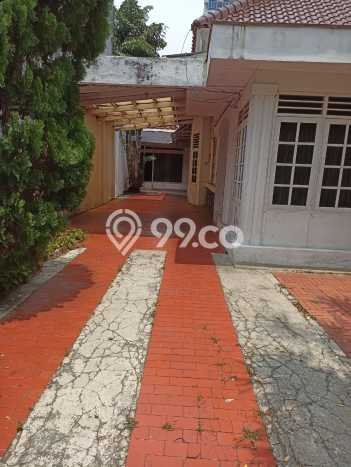 Siap Huni Rumah Mewah 4 Kamar di Menteng Dekat ke Mana Pun Siap Huni Rumah Mewah 4 Kamar di Menteng Dekat ke Mana Pun