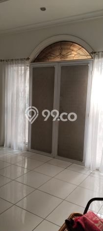 Siap Huni Rumah Mewah 3 Kamar di Menteng Dekat ke Mana Saja Siap Huni Rumah Mewah 3 Kamar di Menteng Dekat ke Mana Saja