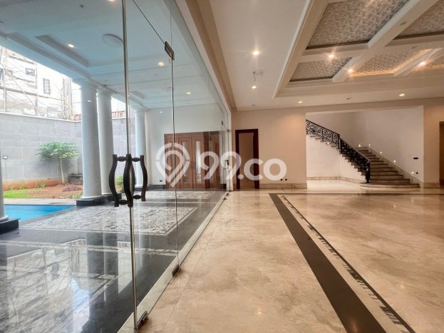 Rumah Luxury 9 Kamar Sewa Hanya Rp 2,6 Miliar/ Tahun di Jakarta Pusat Rumah Luxury 9 Kamar Sewa Hanya Rp 2,6 Miliar/ Tahun di Jakarta Pusat