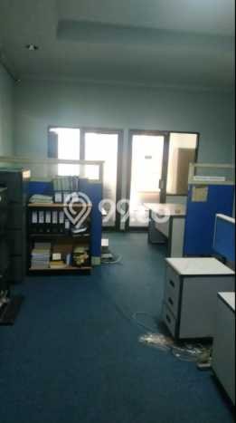 Ruko Dijual di Prime Area Jakarta Barat Luas 320m2 Ruko Dijual di Prime Area Jakarta Barat Luas 320m2